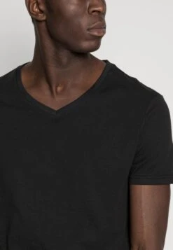 Pier One 5 Pack - T-Shirts - White/Blue/Black 13 Pier One 5 Pack - T-Shirts - White/Blue/Black -Pier One 04339dc8a41b4f87892bcf5988fa14bc