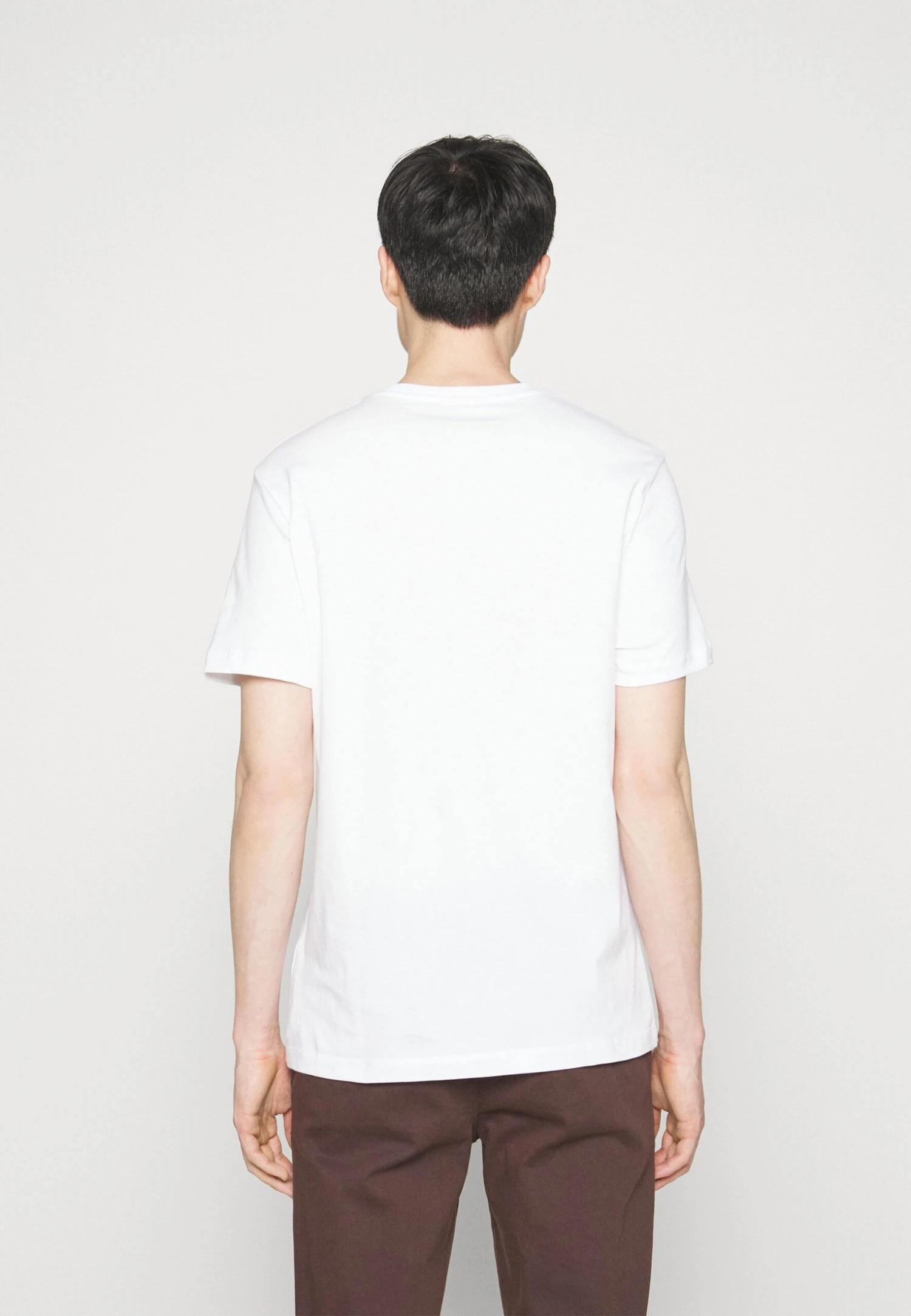 Pier One Leaf Chest Print Tee- T-Shirts Med Print - White 5 Pier One Leaf Chest Print Tee- T-Shirts Med Print - White - Bilde 3