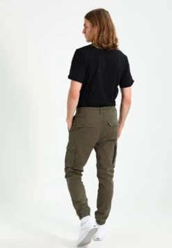 Pier One Cuffed Skinny Trouser- Cargobukse - Khaki -Pier One 27a3522f85514c679fcedaaaf368adc1