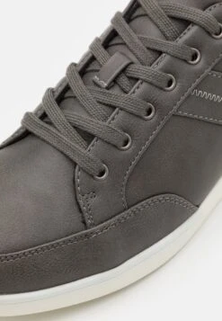 Pier One Joggesko - Grey -Pier One 3e96862f960a42e5953a4ad6b6665b84