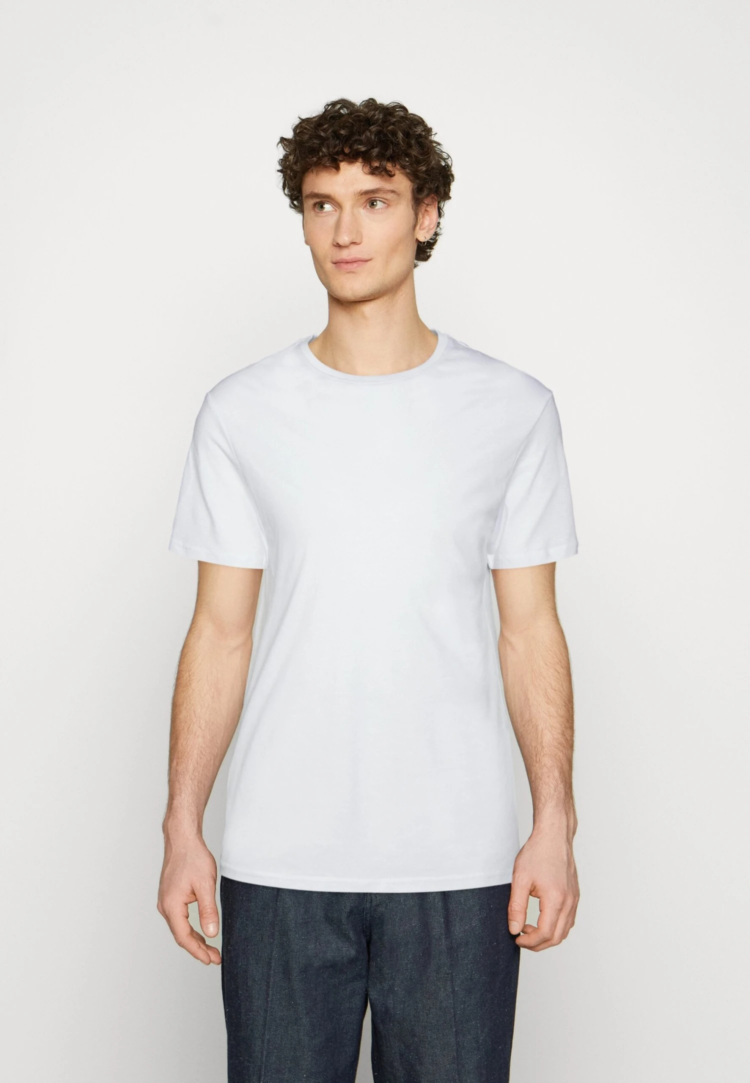 Pier One 5 Pack - T-Shirts - White/Off-White/Light Grey/Beige/Black 7 Pier One 5 Pack - T-Shirts - White/Off-White/Light Grey/Beige/Black - Bilde 5