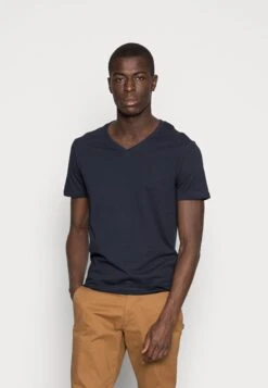 Pier One 5 Pack - T-Shirts - White/Blue/Black 10 Pier One 5 Pack - T-Shirts - White/Blue/Black -Pier One 4a34d78ca51f42698346376dd60fb2d7