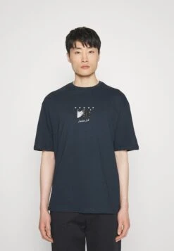 Pier One Sense Tee- T-Shirts Med Print - Dark Blue