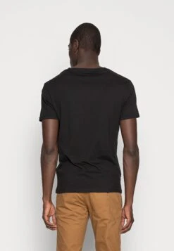 Pier One 5 Pack - T-Shirts - White/Blue/Black 11 Pier One 5 Pack - T-Shirts - White/Blue/Black -Pier One 577e250ad0624377b57eabcac8149891