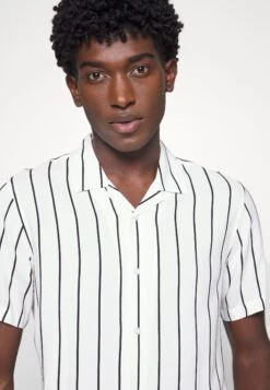 Pier One 2 Pack - Skjorte - Black/White -Pier One 57ce1e0e5f264ad1b69f99a43f374e15