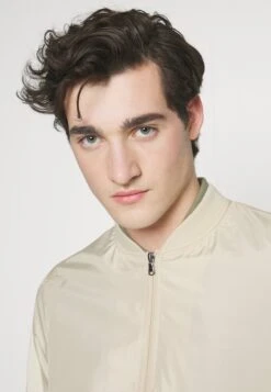 Pier One Bombejakke - Beige -Pier One 5e692062430840f0a678357133c5816a