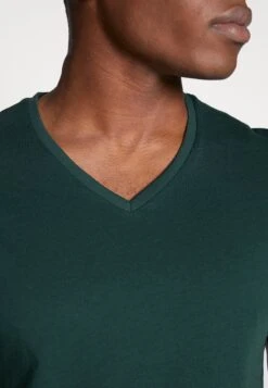 Pier One 3 Pack- T-Shirts - Black, Grey, Green -Pier One 75d8e7abd9c649fe8ff382e42bf08591