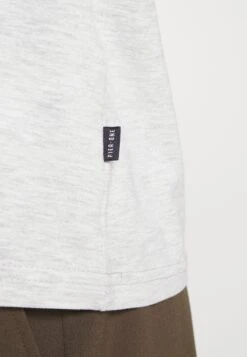 Pier One 5 Pack - T-Shirts - Light Grey - 101_White - 001_Green - 602 -Pier One 7d13067417124de684e97c638550a94b