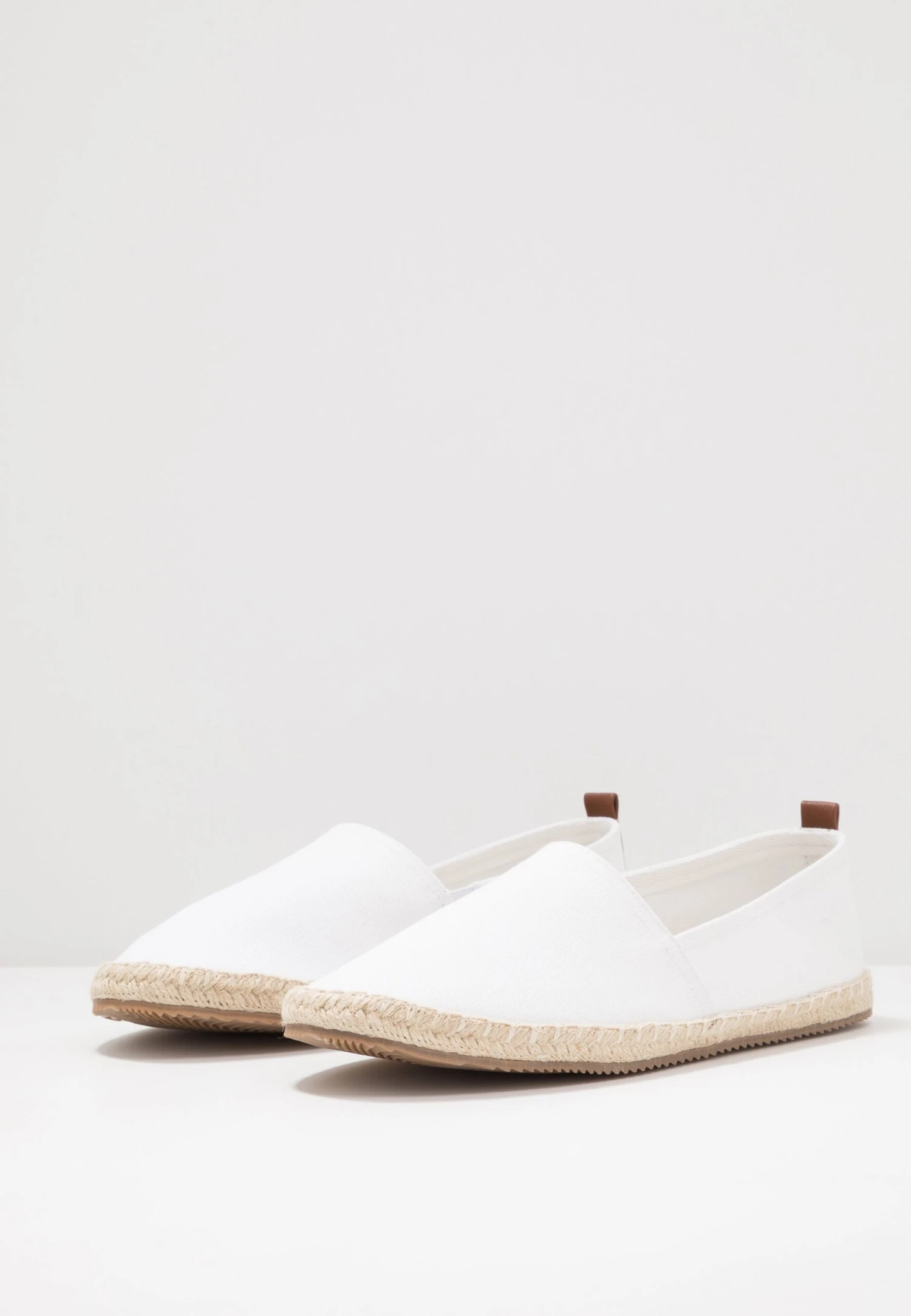 Pier One Rena Espadrille Unisex - Loafers - White 5 Pier One Rena Espadrille Unisex - Loafers - White - Bilde 3