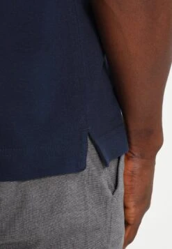 Pier One Basic - Poloskjorter - DarkBlue 10 Pier One Basic - Poloskjorter - DarkBlue -Pier One 7e29fe7ac7f84e91811ed3c3fea6ecea