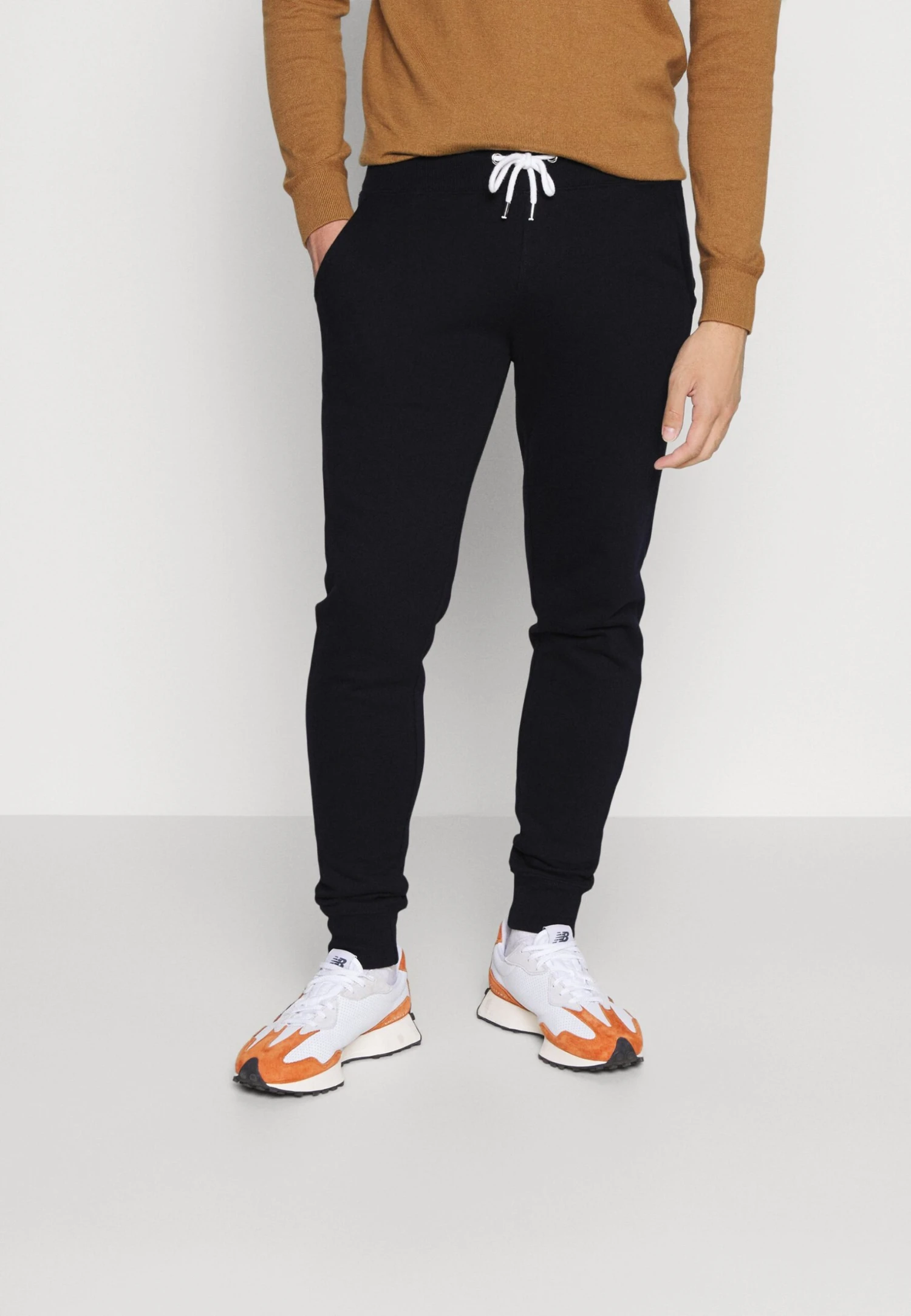 Pier One 2 Pack - Joggebukse - Dark Brown/Black 6 Pier One 2 Pack - Joggebukse - Dark Brown/Black - Bilde 4