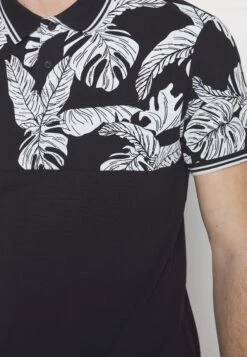 Pier One Yoke Mono- Poloskjorter - Black/White 11 Pier One Yoke Mono- Poloskjorter - Black/White -Pier One 9a8d9cca97be4b81a142d25df7f7f6c2