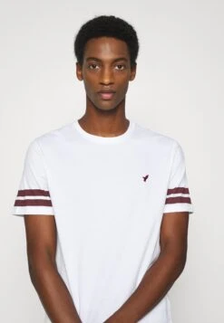 Pier One T-Shirts Med Print - White -Pier One a4c2af3840d3455488eea7187730e42b