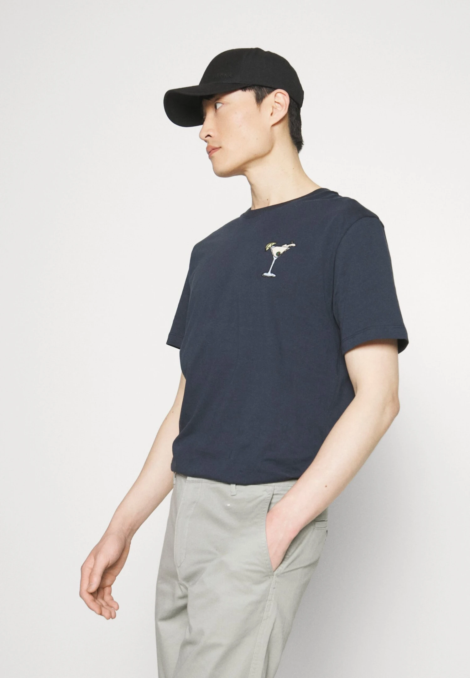 Pier One Cocktail Tee- T-Shirts Med Print - 503 - Dark Blue 6 Pier One Cocktail Tee- T-Shirts Med Print - 503 - Dark Blue - Bilde 4