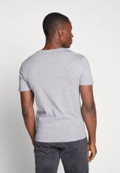 Pier One 3 Pack- T-Shirts - Black, Grey, Green -Pier One b3e2272097fd45d28e31884f564c0681