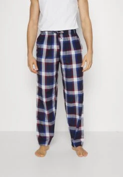 Pier One 2 Pack - Pyjamasbukse - 503 - Dark Blue_302 - Red -Pier One c4deb935b78b419f85d4482f92853b6e