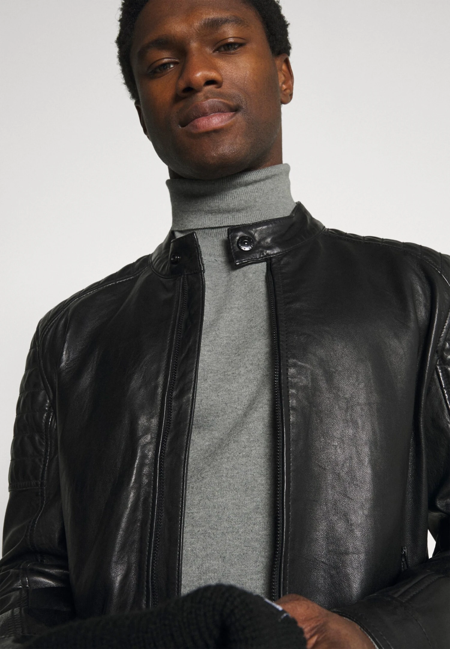 Pier One 2 Pack - Basic Turtleneck - Strikkegenser - Black/Mottled Light Grey 6 Pier One 2 Pack - Basic Turtleneck - Strikkegenser - Black/Mottled Light Grey - Bilde 4