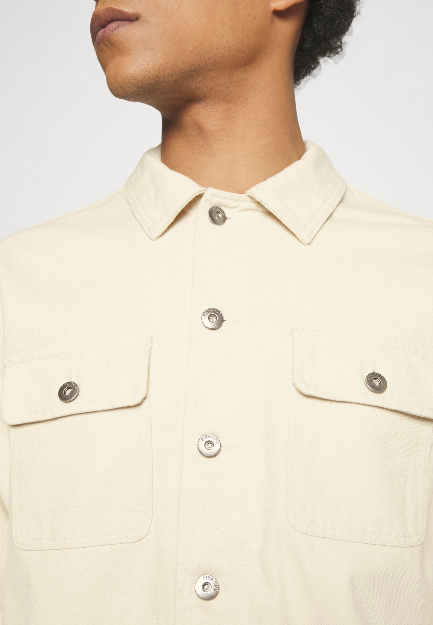 Pier One Undyed Twill- Jeansjakke - White 7 Pier One Undyed Twill- Jeansjakke - White - Bilde 5