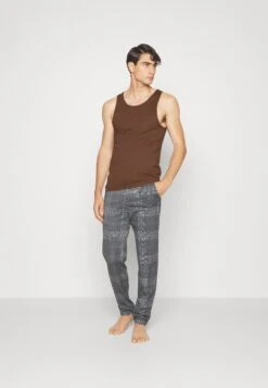 Pier One 3Pck Skin Tone Rib Vest- Undertrøye - Brown -Pier One dc0136b480d94c599c2ce266b501a03a