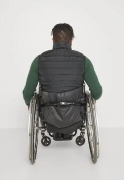 Pier One Vest - Black 18 Pier One Vest - Black -Pier One e1569b065acd421d8dc99bfc16261b20