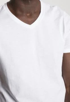 Pier One 3 Pack- T-Shirts - White/Black/Light Grey 15 Pier One 3 Pack- T-Shirts - White/Black/Light Grey -Pier One e59fd4a773ff4e2da1f149bee48df656