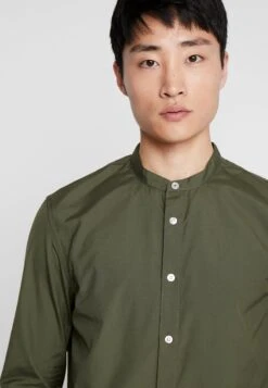 Pier One 2 Pack - Skjorte - Oliv/Black -Pier One e61d982891db443cb20fcf452cc69907