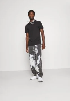 Pier One 3 Pack - T-Shirts - Black/Mottled Dark Grey/Bordeaux