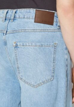 Pier One Distress On Knees - Jeans Relaxed Fit - Light Blue Denim 11 Pier One Distress On Knees - Jeans Relaxed Fit - Light Blue Denim -Pier One ef0878bf5af4400aa54a42825fa794da