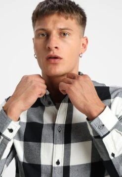 Pier One Skjorte - Black/White 11 Pier One Skjorte - Black/White -Pier One f53db08a39734cb0a9045c08ab5cf6e6